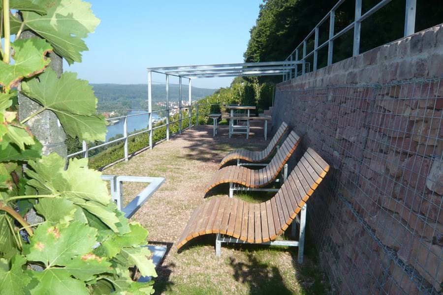 Picknickplattform am Fränkischen Rotwein Wanderweg