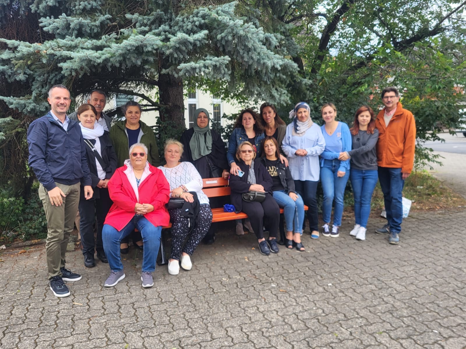 Ruhebank zum Gedenken an Conni Großmann Stadt Erlenbach a.Main