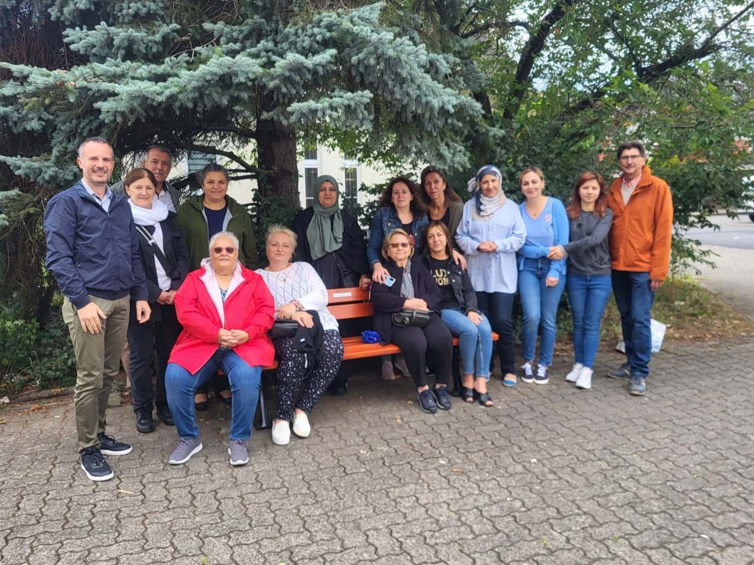 Ruhebank zum Gedenken an Conni Großmann Stadt Erlenbach a.Main