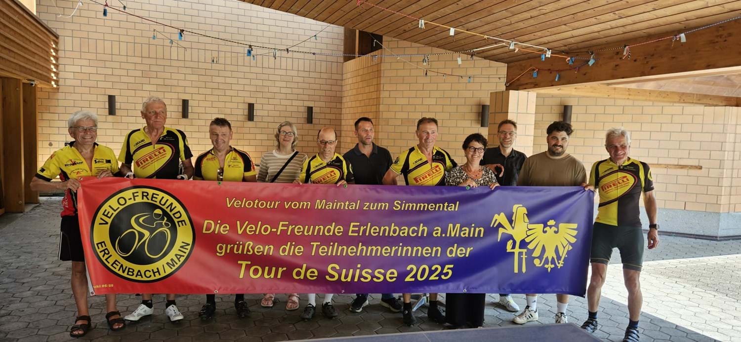 Die Erlenbacher Velofreunde beim Empfang in Erlenbach im Simmental