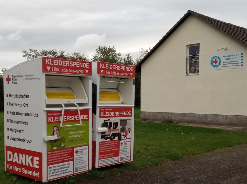 Kleidercontainer Nähe Vits-Schule.jpg